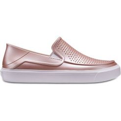 Crocs Wsuwane damskie CitiLane Roka Metal lic Rose Dust 205154-6OD (rozmiar 38-39). Czerwone klapki damskie Crocs, bez wzorów, bez obcasa. W wyprzedaży za 169,00 zł.
