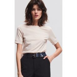 Gładki t-shirt - Kremowy. Białe t-shirty damskie marki Reserved, s, bez wzorów, bez kołnierzyka. Za 39,99 zł.