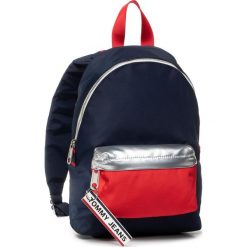 Plecak TOMMY JEANS - Tjw Logo Tape Mini Backpack C8 AW0AW08260 0F4. Niebieskie plecaki męskie Tommy Jeans, bez wzorów, z jeansu, sportowe. W wyprzedaży za 249,00 zł.