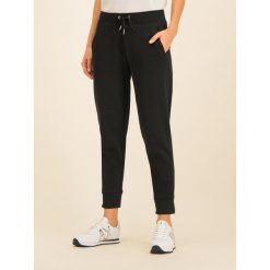Spodnie dresowe Armani Exchange 3HYP86 YJE5Z 1200. Czarne spodnie damskie Armani Exchange, s, z bawełny. W wyprzedaży za 299,00 zł.
