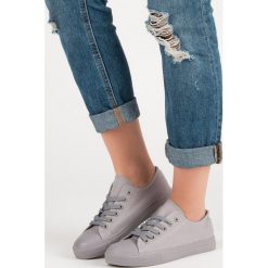 SZARE TRAMPKI. Szare buty sportowe damskie SPORT, bez wzorów, bez zapięcia. Za 40,90 zł.