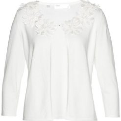 Sweter rozpinany z kwiatową aplikacją bonprix biel wełny. Białe swetry damskie bonprix, z aplikacjami, z wełny, bez rękawów, bez kaptura. Za 89,99 zł.