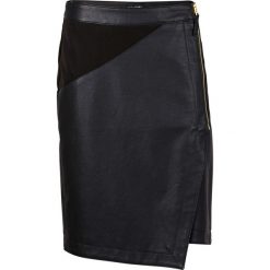 Spódniczka ze sztucznej skóry bonprix czarny. Czarne spódniczki asymetryczne bonprix, z materiału, midi. Za 54,99 zł.