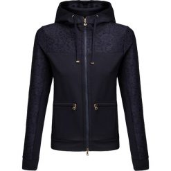 Bluza BOGNER GEOVANNA. Czarne bluzy damskie Bogner, w koronkowe wzory, z dzianiny, bez rękawów, z kapturem. W wyprzedaży za 1078,00 zł.