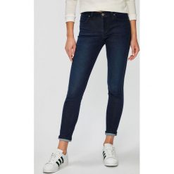Lee - Jeansy Scarlett. Niebieskie jeansy damskie rurki marki Lee, z bawełny. Za 319,90 zł.