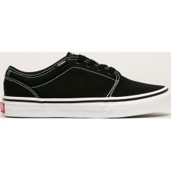 Vans - Tenisówki dziecięce. Czarne trampki chłopięce Vans, bez wzorów, z gumy, z okrągłym noskiem, na sznurówki. W wyprzedaży za 159,90 zł.