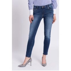 Trussardi Jeans - Jeansy. Niebieskie jeansy damskie rurki marki Trussardi Jeans, z obniżonym stanem. W wyprzedaży za 329,90 zł.
