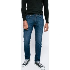 Wrangler - Jeansy Greensboro. Niebieskie jeansy męskie marki Wrangler. Za 339,90 zł.