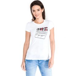 Armani Exchange Koszulka Biały. Białe koszulki damskie Armani Exchange, xs, z nadrukiem, z bawełny, bez kołnierzyka, z krótkim rękawem. Za 257,95 zł.