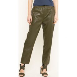 Spodnie skórzane Pepe Jeans Moira PL211351. Czarne spodnie damskie Pepe Jeans, l, z jeansu. W wyprzedaży za 219,00 zł.