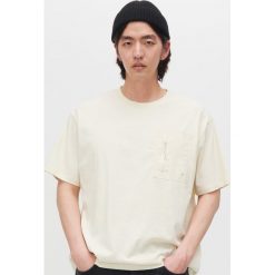 T-shirt z kieszenią - Zielony. Zielone t-shirty męskie Reserved, s, bez wzorów, bez kołnierzyka. Za 59,99 zł.