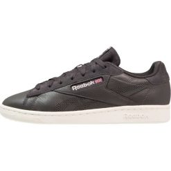 Reebok Classic NPC UK PFR Tenisówki i Trampki coal/chalk. Szare tenisówki damskie marki Reebok Classic, z gumy, reebok classic. W wyprzedaży za 258,30 zł.