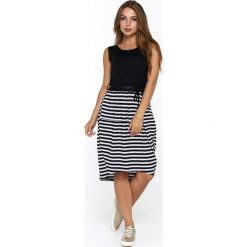 Sukienka w kolorze czarnym. Czarne sukienki damskie Bessa, Moonlight, l, w paski, z okrągłym kołnierzem, bez rękawów, mini, asymetryczne. W wyprzedaży za 109,95 zł.