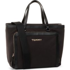 Torebka TOMMY HILFIGER - AW0AW07981 BLK. Czarne torebki klasyczne damskie TOMMY HILFIGER, bez wzorów, ze skóry ekologicznej, klasyczne, bez dodatków. W wyprzedaży za 449,00 zł.