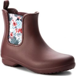 Buty zimowe damskie: Kalosze CROCS – Freesail Chelsea Boot 204630 Garnet