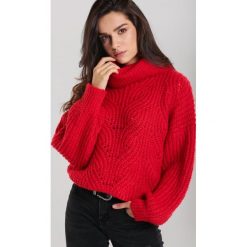 Czerwony Golf Livermore. Czerwone swetry damskie Renee, uniwersalny, bez wzorów, z dzianiny, bez rękawów, długie, bez kaptura. Za 149,99 zł.