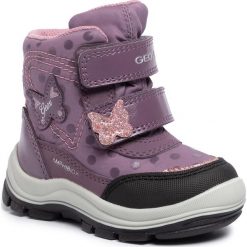 Śniegowce GEOX - B Flanfil G.B ABX B B943WB 0FUNF C8023 M Lt Prune. Fioletowe śniegowce dziewczęce Geox, bez zapięcia. Za 329,00 zł.