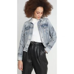 AllSaints GRAFF HAY Kurtka jeansowa indigo blue. Niebieskie kurtki damskie marki AllSaints, s, bez wzorów, z bawełny, bez kaptura. Za 669,00 zł.