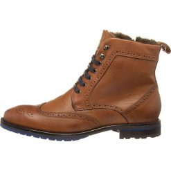 Skórzane botki w kolorze jasnobrązowym. Pomarańczowe botki męskie Otto Kern, na sznurówki. W wyprzedaży za 329,95 zł.
