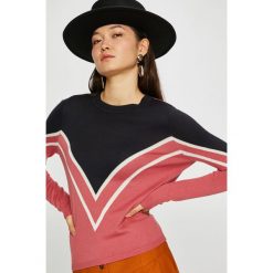 Only - Sweter Holli. Szare swetry klasyczne damskie ONLY, l, z dzianiny, z okrągłym kołnierzem. W wyprzedaży za 99,90 zł.