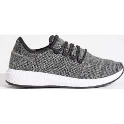 Buty sportowe - Szary. Szare buty sportowe damskie Sinsay. W wyprzedaży za 59,99 zł.