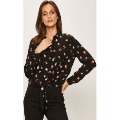 Only - Koszula. Czarne bluzki damskie ONLY, bez wzorów, z wiskozy, klasyczne, z klasycznym kołnierzykiem, z długim rękawem. W wyprzedaży za 89,90 zł.