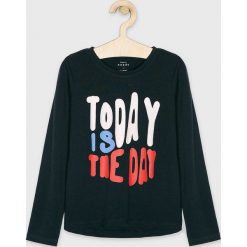 Name it - Longsleeve. Różowe bluzki dziewczęce Name it, z nadrukiem, z bawełny, z okrągłym kołnierzem, z długim rękawem, długie, bez kaptura. Za 39,90 zł.