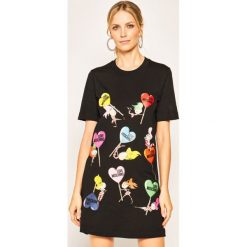 Sukienka codzienna LOVE MOSCHINO W5A0215M 3876. Białe sukienki damskie Love Moschino, na co dzień, m, bez wzorów, z bawełny, bez kołnierzyka, bez rękawów, proste. Za 699,00 zł.
