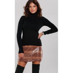 Czarny Golf Arncliffe. Czarne swetry damskie Renee, na zimę, xl, bez wzorów, prążkowane, bez rękawów, długie, bez kaptura. Za 69,99 zł.