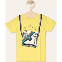 Name it - T-shirt dziecięcy 92-128 cm. Żółte t-shirty chłopięce Name it, z nadrukiem, z elastanu, bez rękawów. W wyprzedaży za 49,90 zł.
