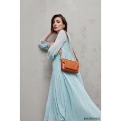 Damska skórzana torebka Mini Modern Kamel Pick. Torebki klasyczne damskie Pakamera, bez wzorów, ze skóry, eleganckie, na ramię, z tłoczeniem, bez dodatków. Za 570,00 zł.