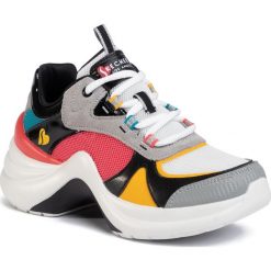 Sneakersy SKECHERS - Groovy Sole 74190 WMLT White/Multi. Białe półbuty damskie Skechers, z zamszu. Za 339,00 zł.
