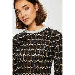 Swetry klasyczne damskie: Pepe Jeans - Sweter