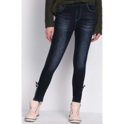 Granatowe Jeansy Inventive. Szare jeansy damskie Born2be, s, bez wzorów, z jeansu. Za 39,99 zł.