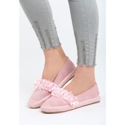 Różowe Espadryle Yes Y'All. Różowe espadryle damskie Born2be, bez wzorów, bez obcasa, na płaskiej podeszwie. Za 69,99 zł.