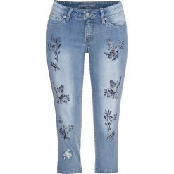 Dżinsy rybaczki z haftem z motywem ptaków bonprix niebieski "bleached”. Niebieskie jeansy damskie bonprix, z haftami, z jeansu. Za 119,99 zł.