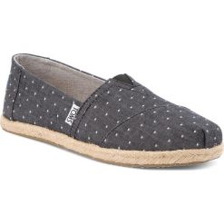 Espadryle TOMS - Classic 10011653 Black Dot Chambray. Szare półbuty damskie Toms, na co dzień, bez wzorów, z tworzywa sztucznego, bez obcasa, na płaskiej podeszwie, bez zapięcia. W wyprzedaży za 189,00 zł.