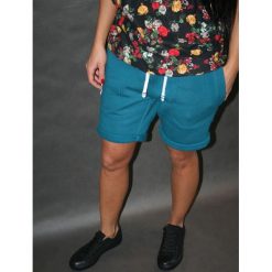 SHORT PANTS 2 BUTTONS UNISEX dresowe. Szare spodnie dresowe damskie Pakamera, s, z bawełny. Za 249,00 zł.