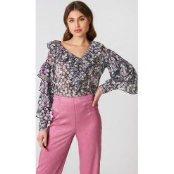 Bluzki damskie: NA-KD Boho Szyfonowa bluzka z dekoltem V – Pink,Purple,Multicolor