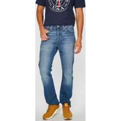Levi's - Jeansy 501. Niebieskie jeansy męskie Levi's®, s, z aplikacjami, z podwyższonym stanem. W wyprzedaży za 249,90 zł.