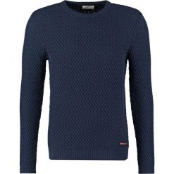Knowledge Cotton Apparel SMALL DIAMOND Sweter total eclipse. Niebieskie kardigany męskie marki Knowledge Cotton Apparel, xs, z bawełny. Za 459,00 zł.