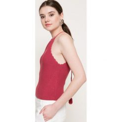 Review - Top. Różowe bluzki damskie marki Review, s, z wiskozy, z dekoltem halter, bez rękawów. W wyprzedaży za 49,90 zł.