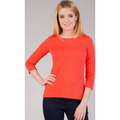 Bluzki damskie: Koralowa bluzka 3/4 z kokardką na plecach QUIOSQUE