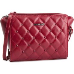 Torebka MONNARI - BAG2630-005 Red. Czerwone listonoszki damskie Monnari, na co dzień, bez wzorów, ze skóry ekologicznej, bez dodatków. W wyprzedaży za 119,00 zł.