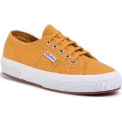 Tenisówki SUPERGA - 2750 Cotu Classic S000010 Yellow Golden W8U. Żółte półbuty damskie Superga, na co dzień, bez wzorów, z gumy, bez obcasa, na płaskiej podeszwie, bez zapięcia. Za 239,00 zł.