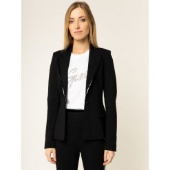 Żakiet Guess Delphina W01N20 K8RN0. Czerwone marynarki damskie Guess, xs, z aplikacjami, z elastanu. W wyprzedaży za 419,00 zł.