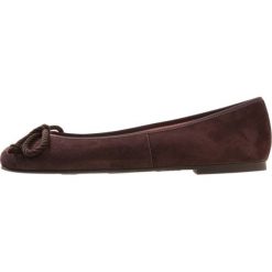Pretty Ballerinas ANGELIS Baleriny marron. Pomarańczowe baleriny damskie marki Pretty Ballerinas, bez wzorów, ze skóry, klasyczne, bez obcasa. Za 559,00 zł.