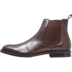 KIOMI Botki dark brown. Brązowe buty zimowe męskie KIOMI, z materiału. W wyprzedaży za 239,20 zł.