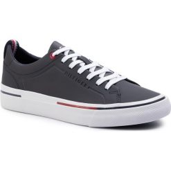 Tenisówki TOMMY HILFIGER - Corporate Leather Sneaker FM0FM02285 Midnight 403. Czarne półbuty męskie TOMMY HILFIGER, na co dzień, bez wzorów, z gumy, bez zapięcia. W wyprzedaży za 269,00 zł.