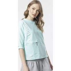 Miętowa Bluzka Amarith. Zielone bluzki damskie Born2be, xl, bez wzorów, bez kołnierzyka, bez rękawów. W wyprzedaży za 69,99 zł.